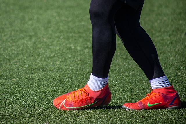 主优化词：塞维利亚客场几百强敌，表现出色